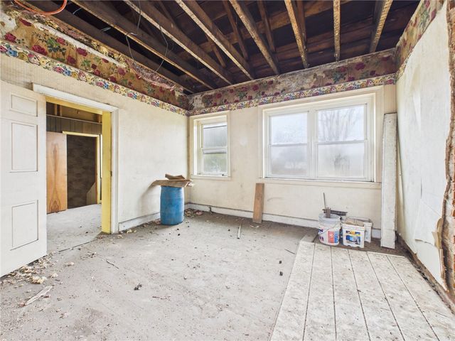 3698 Frew Mill Rd, Slippery Rock Twp, PA 16101