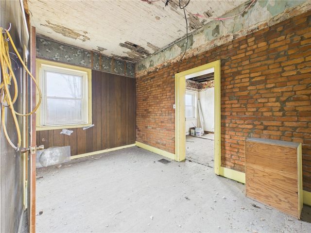 3698 Frew Mill Rd, Slippery Rock Twp, PA 16101