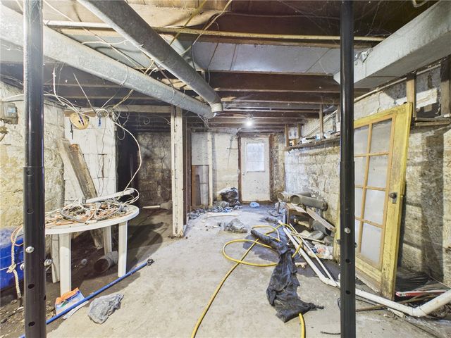 3698 Frew Mill Rd, Slippery Rock Twp, PA 16101