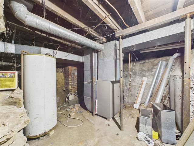 3698 Frew Mill Rd, Slippery Rock Twp, PA 16101