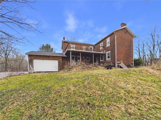 3698 Frew Mill Rd, Slippery Rock Twp, PA 16101
