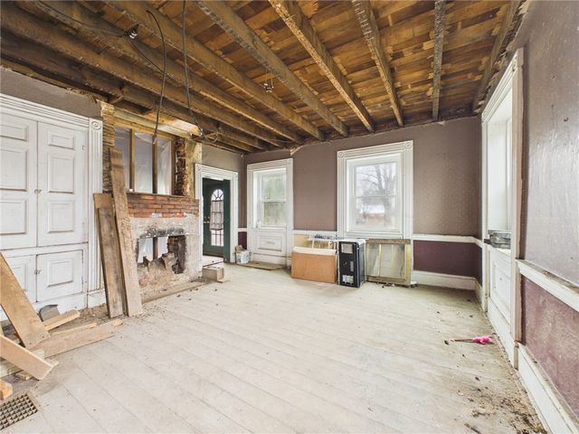 3698 Frew Mill Rd, Slippery Rock Twp, PA 16101