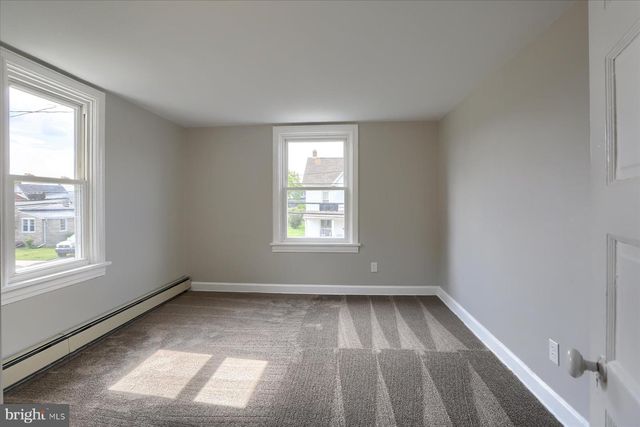 12 E MANOR AVE, Enola, PA 17025