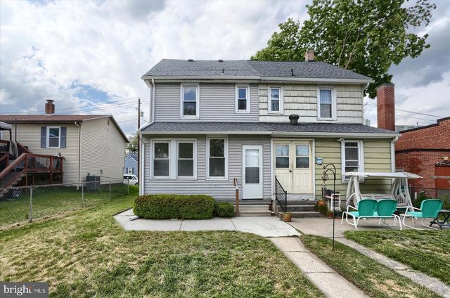 12 E MANOR AVE, Enola, PA 17025