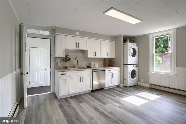 12 E MANOR AVE, Enola, PA 17025
