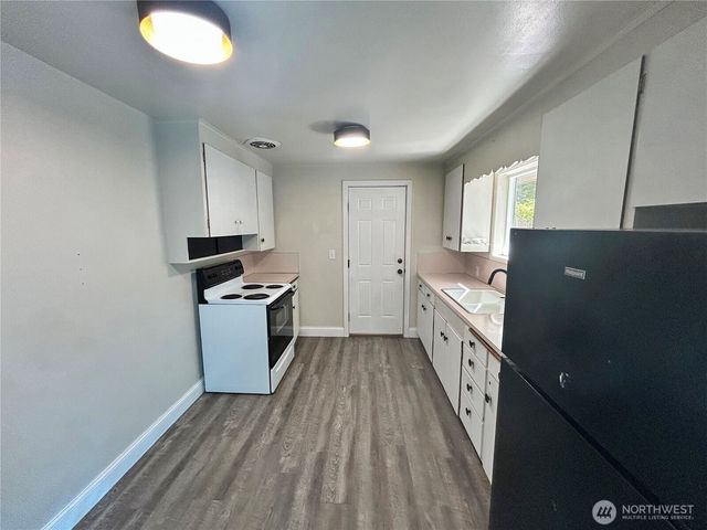 11717 83rd Avenue SW, Lakewood, WA 98498