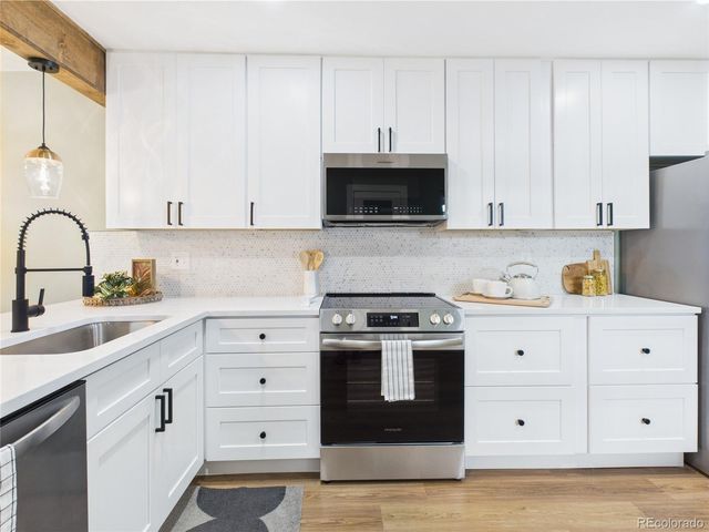 7205 S Gaylord Street G, Centennial, CO 80122