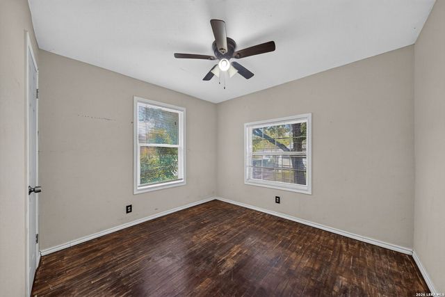 736 S San Eduardo Ave, San Antonio, TX 78237