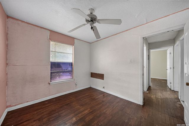736 S San Eduardo Ave, San Antonio, TX 78237