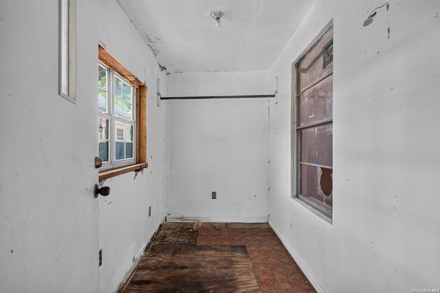 736 S San Eduardo Ave, San Antonio, TX 78237