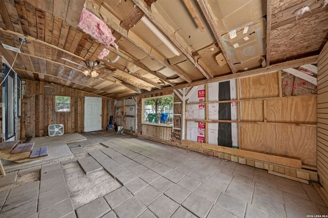 736 S San Eduardo Ave, San Antonio, TX 78237