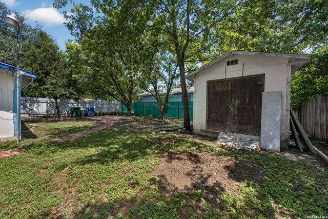 736 S San Eduardo Ave, San Antonio, TX 78237