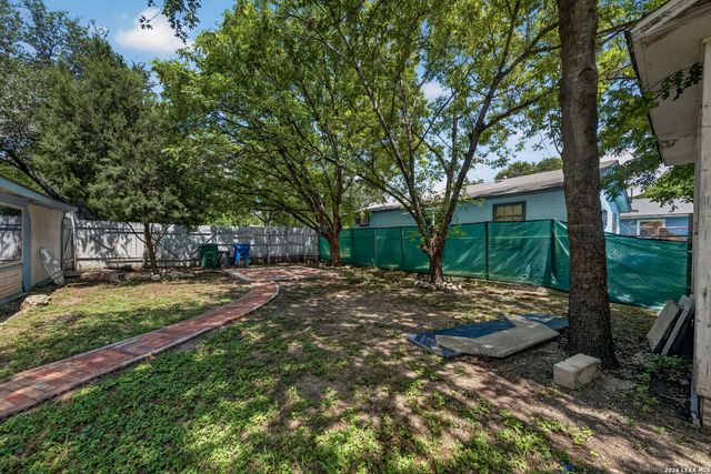 736 S San Eduardo Ave, San Antonio, TX 78237