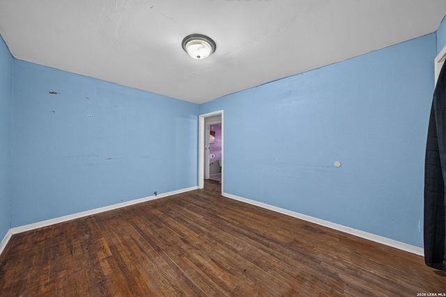 736 S San Eduardo Ave, San Antonio, TX 78237