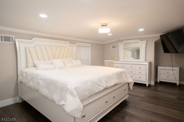 35 3 Rd Ave, Little Falls Twp., NJ 07424