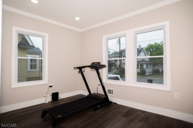 35 3 Rd Ave, Little Falls Twp., NJ 07424