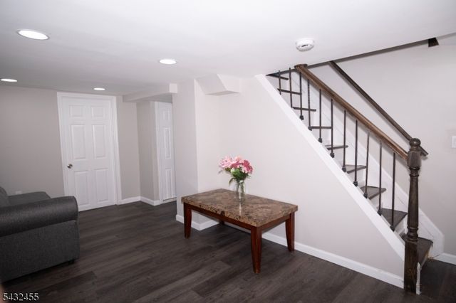 35 3 Rd Ave, Little Falls Twp., NJ 07424