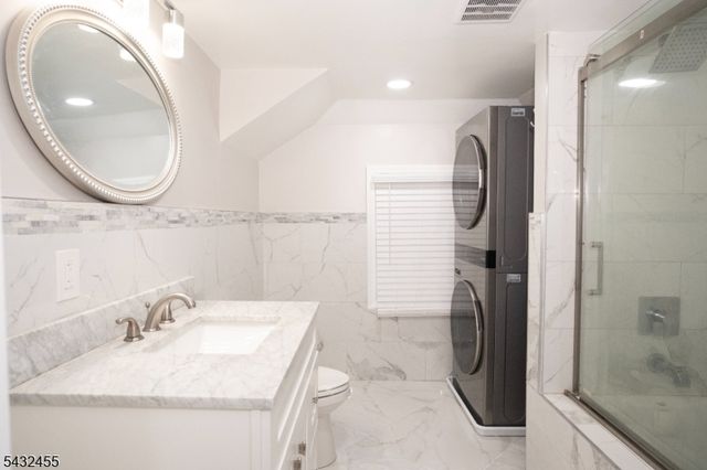 35 3 Rd Ave, Little Falls Twp., NJ 07424
