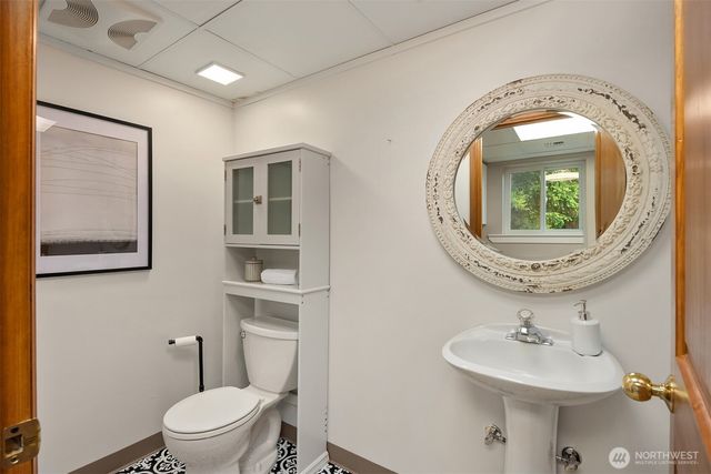 24390 Mount Washington View Lane NW, Poulsbo, WA 98370