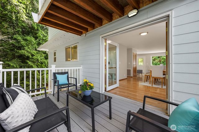 24390 Mount Washington View Lane NW, Poulsbo, WA 98370