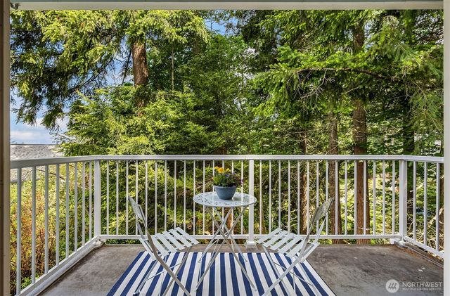 24390 Mount Washington View Lane NW, Poulsbo, WA 98370