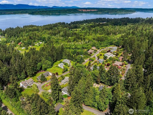 24390 Mount Washington View Lane NW, Poulsbo, WA 98370