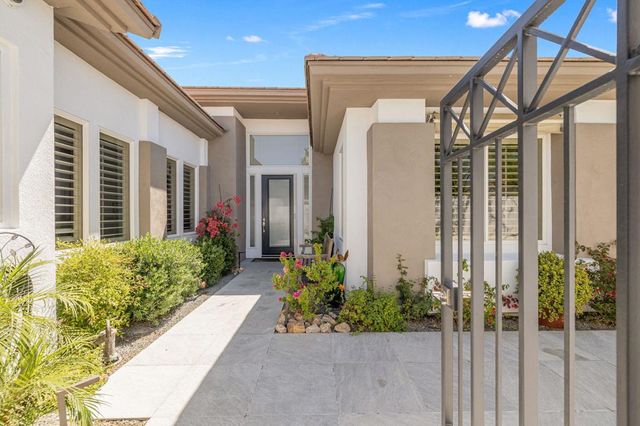 670 Mesa Grande Drive, Palm Desert, CA 92211