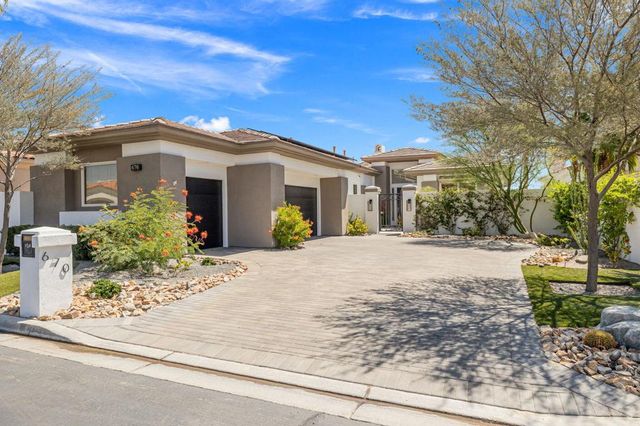670 Mesa Grande Drive, Palm Desert, CA 92211