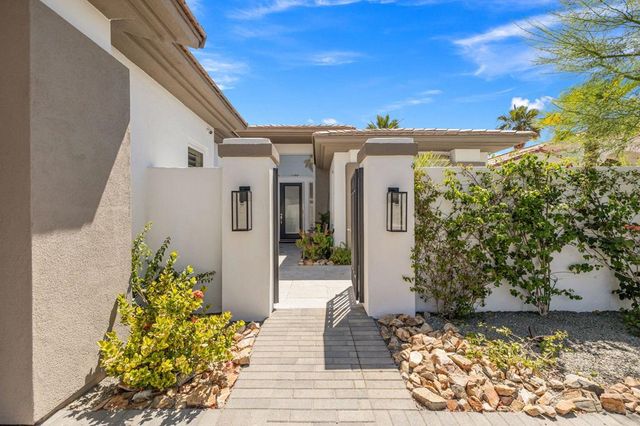 670 Mesa Grande Drive, Palm Desert, CA 92211