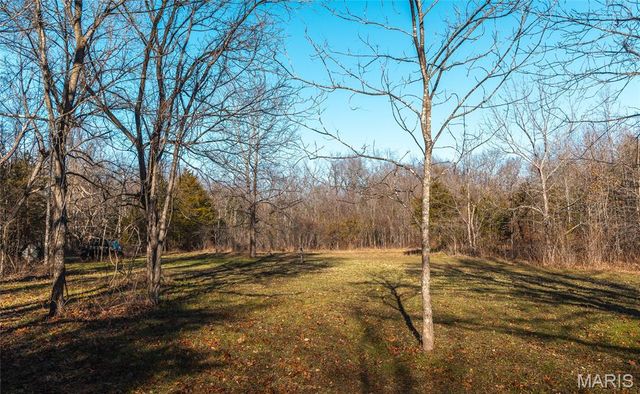 55ac. 29900 Pelican Drive, Lebanon, MO 65536