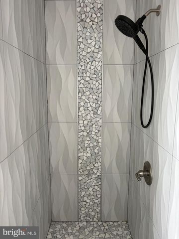 2501 E SOMERSET ST, Philadelphia, PA 19134