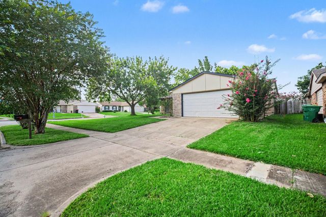 6713 Tara Drive, Richmond, TX 77469