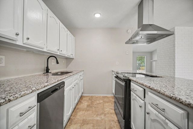 6713 Tara Drive, Richmond, TX 77469