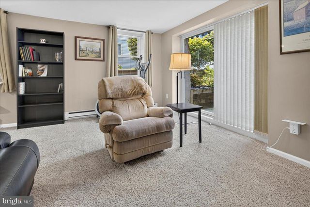 1 ACADEMY CT, Pennington, NJ 08534