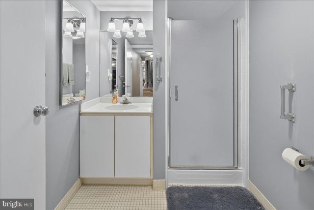 1 ACADEMY CT, Pennington, NJ 08534