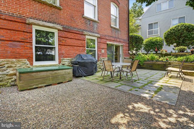1 ACADEMY CT, Pennington, NJ 08534