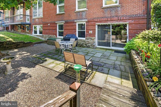 1 ACADEMY CT, Pennington, NJ 08534