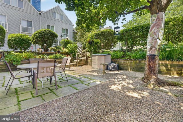 1 ACADEMY CT, Pennington, NJ 08534