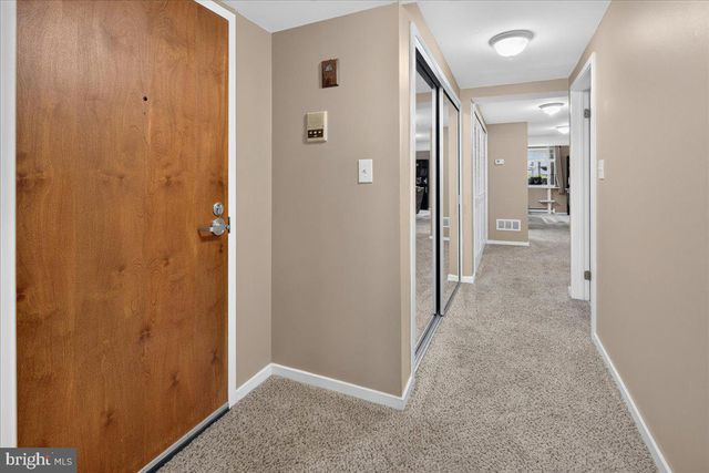 1 ACADEMY CT, Pennington, NJ 08534
