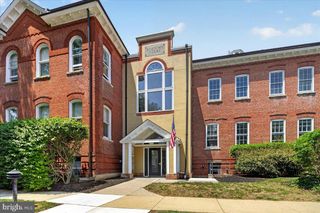 1 ACADEMY CT, Pennington, NJ 08534