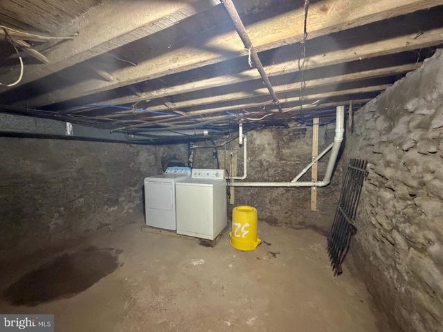 3205 PEARL ST, Philadelphia, PA 19104