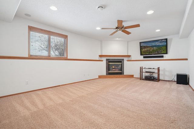 1165 7th Avenue W, West Fargo, ND 58078