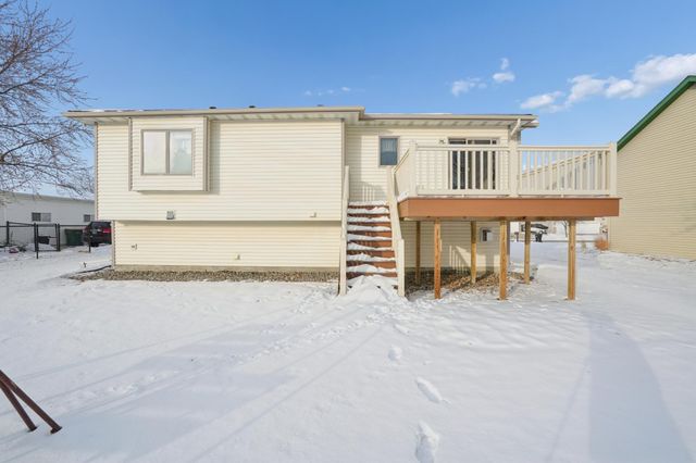 1165 7th Avenue W, West Fargo, ND 58078