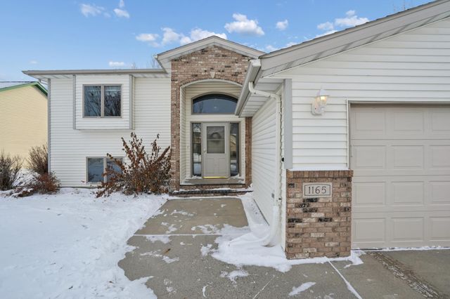 1165 7th Avenue W, West Fargo, ND 58078