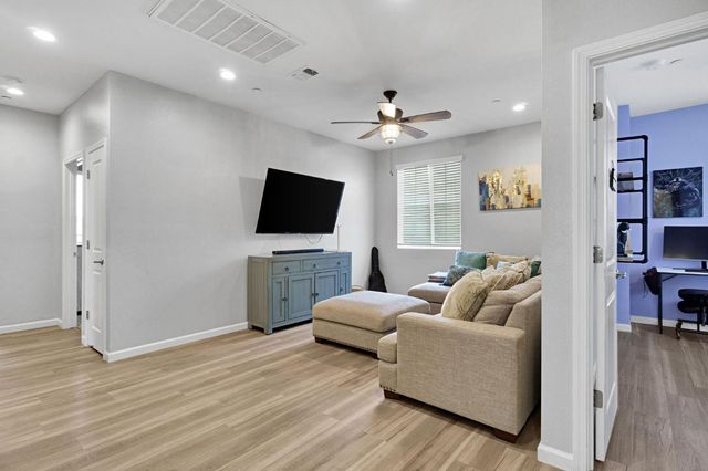 4240 Hillside Road, Madera, CA 93636