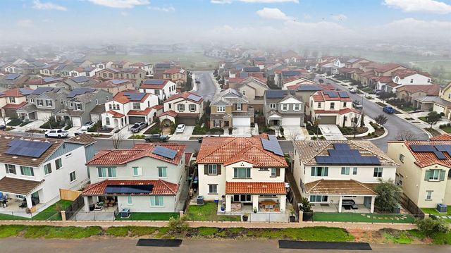 4240 Hillside Road, Madera, CA 93636