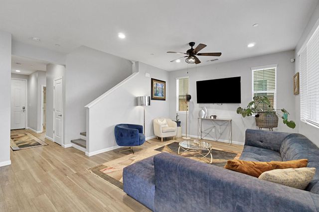 4240 Hillside Road, Madera, CA 93636