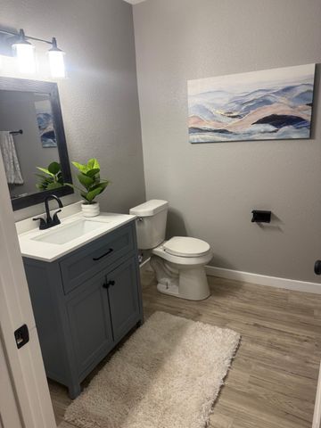 328 N Taylor Street, Gainesville, TX 76240