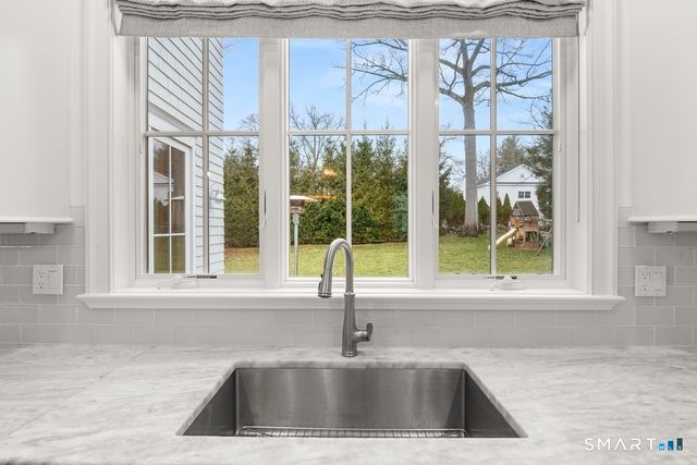 19 Thomasina Lane, Darien, CT 06820