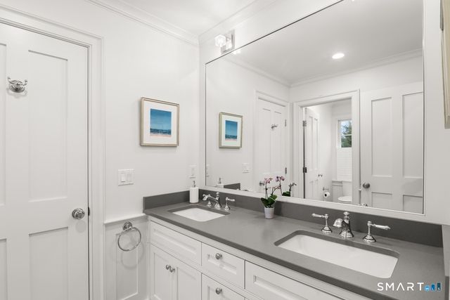 19 Thomasina Lane, Darien, CT 06820